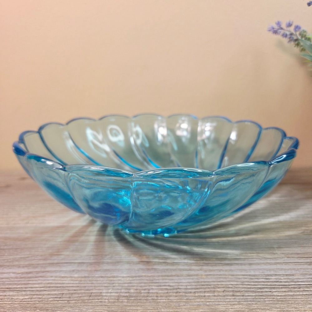Hazel Atlas Capri Blue Glass Bowl Vintage Mid Century Swirl Scalloped‎ 9"